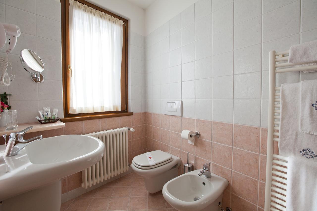 Hotel Ambra Clusone Ngoại thất bức ảnh