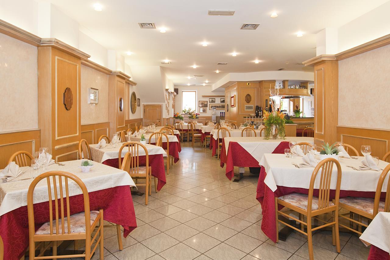 Hotel Ambra Clusone Ngoại thất bức ảnh